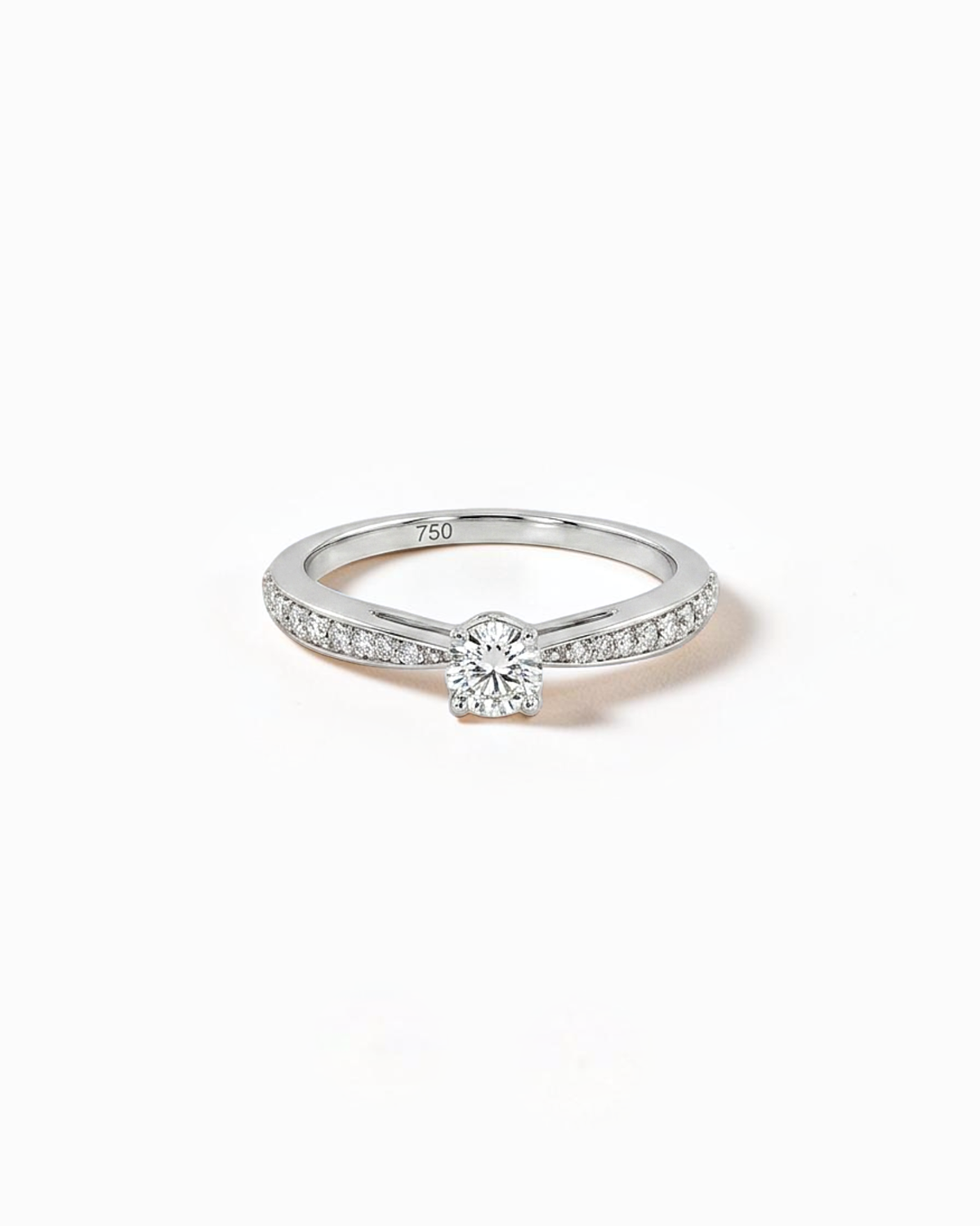 Anillo Lucero Solitario con Hombros de Diamantes en Oro Blanco