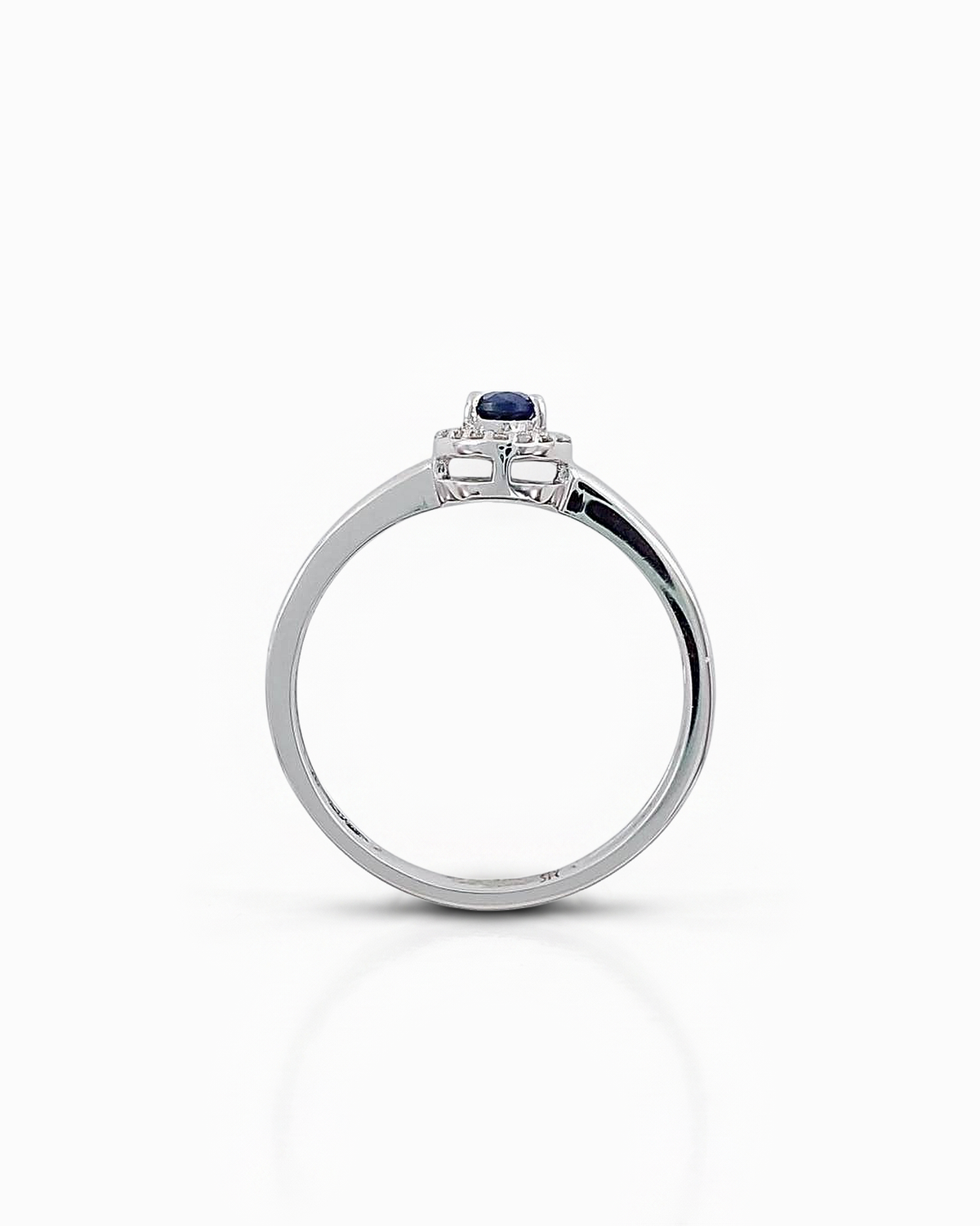 Anillo Bruma Orla de Zafiro en Oro Blanco