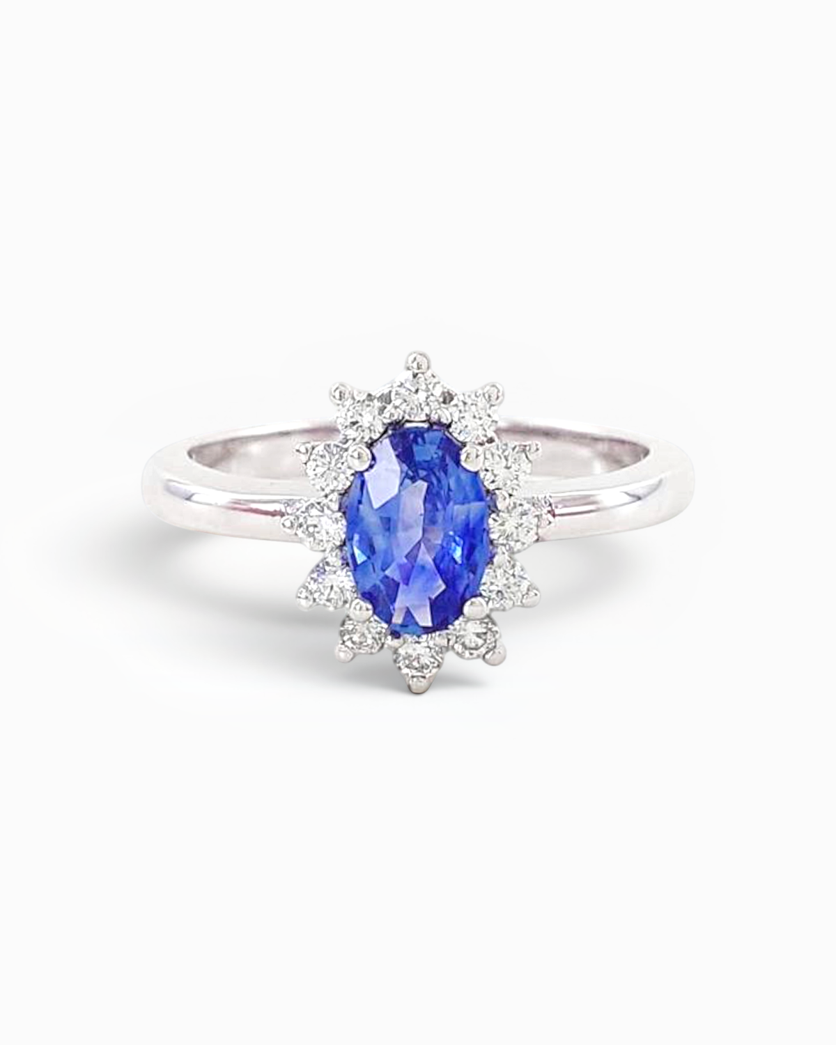 Anillo Cian de Zafiro y Brillantes en Oro Blanco