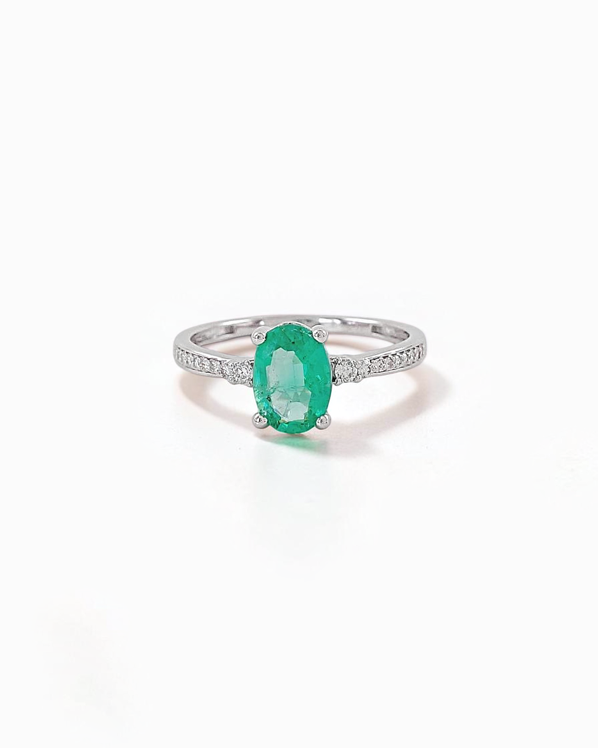 Anillo Prado de Esmeralda en Oro Blanco