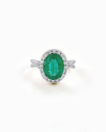 Anillo Viridia de Esmeralda y Doble Halo en Oro Blanco