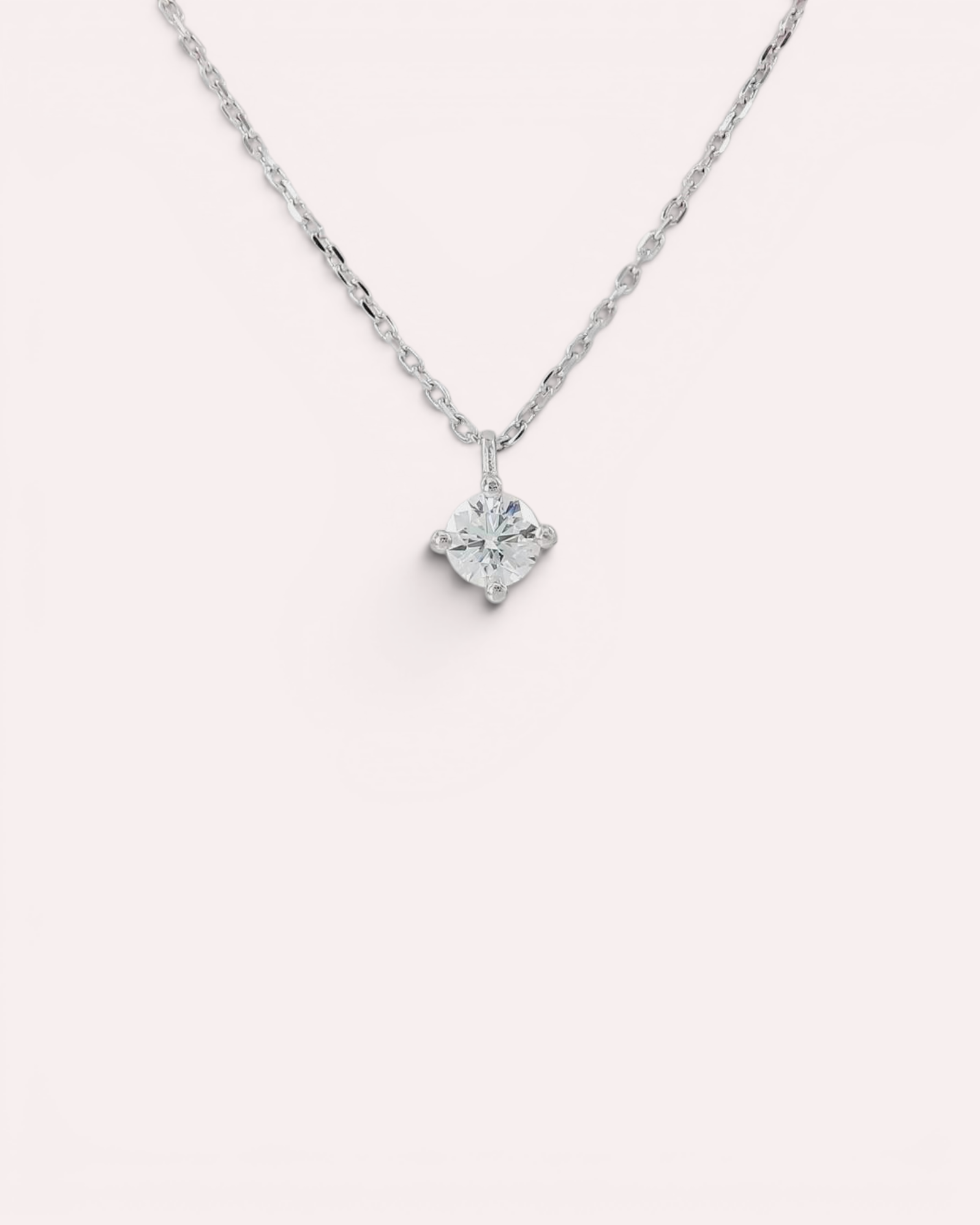 Colgante Solitario de Diamante en Oro Blanco
