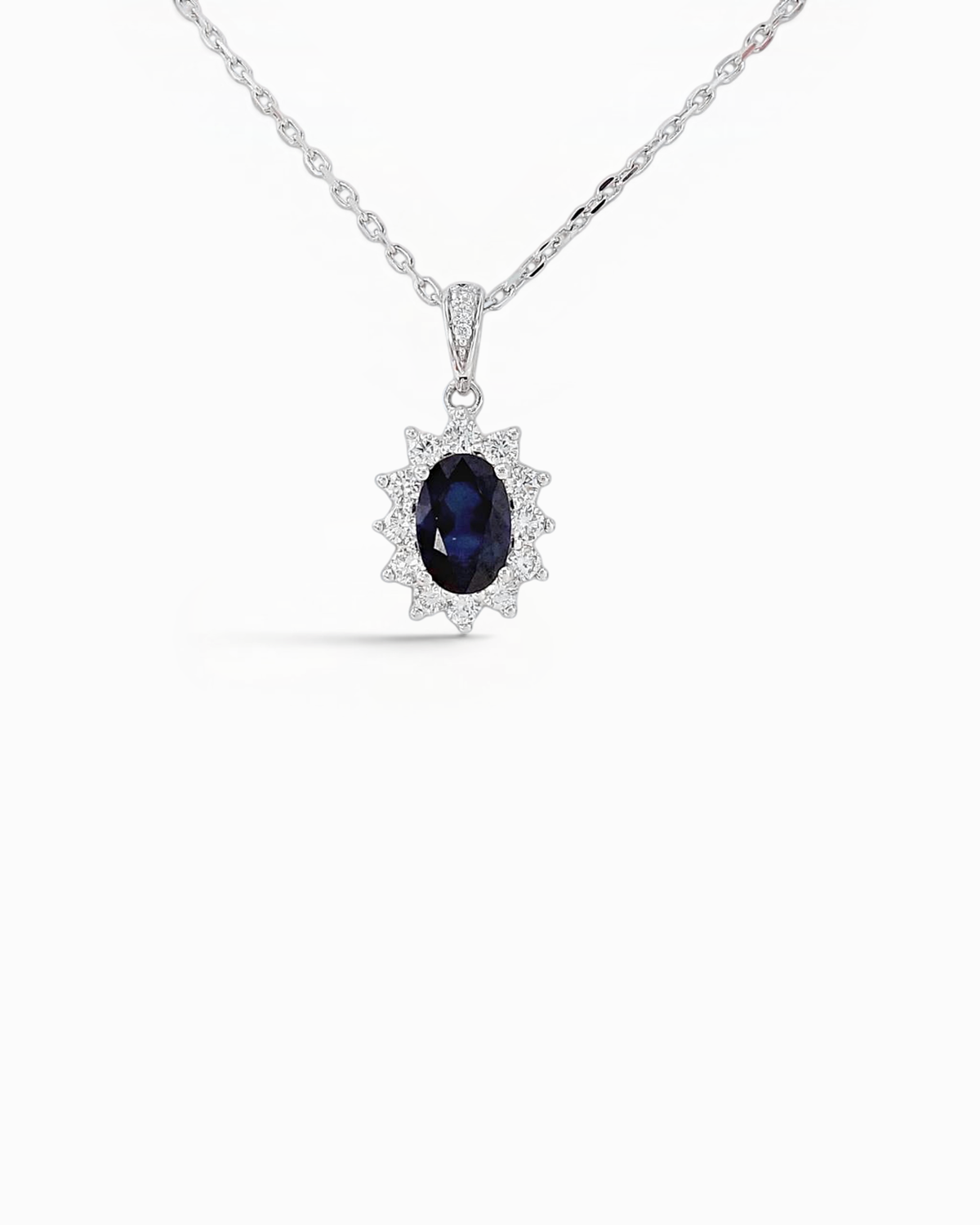 Colgante Eclipse Halo de Zafiro y Brillantes en Oro Blanco