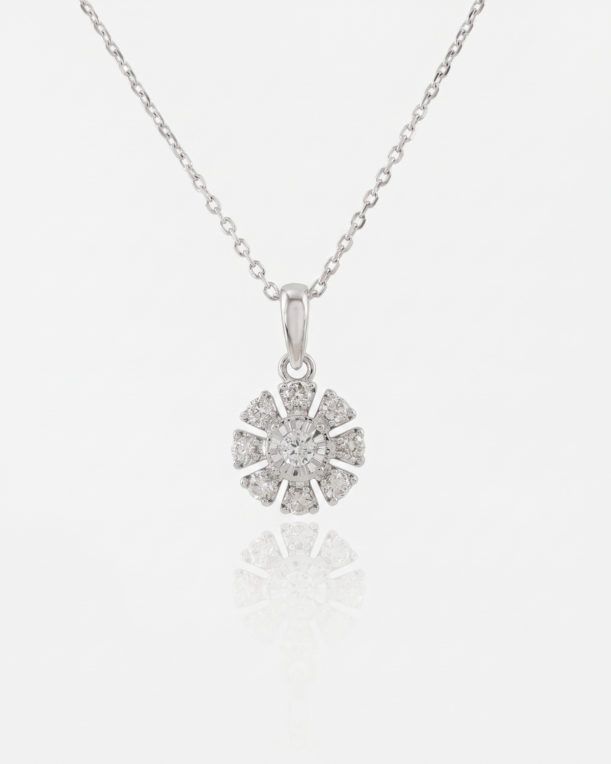 Colgante Rosetón Flor de Brillantes en Oro Blanco