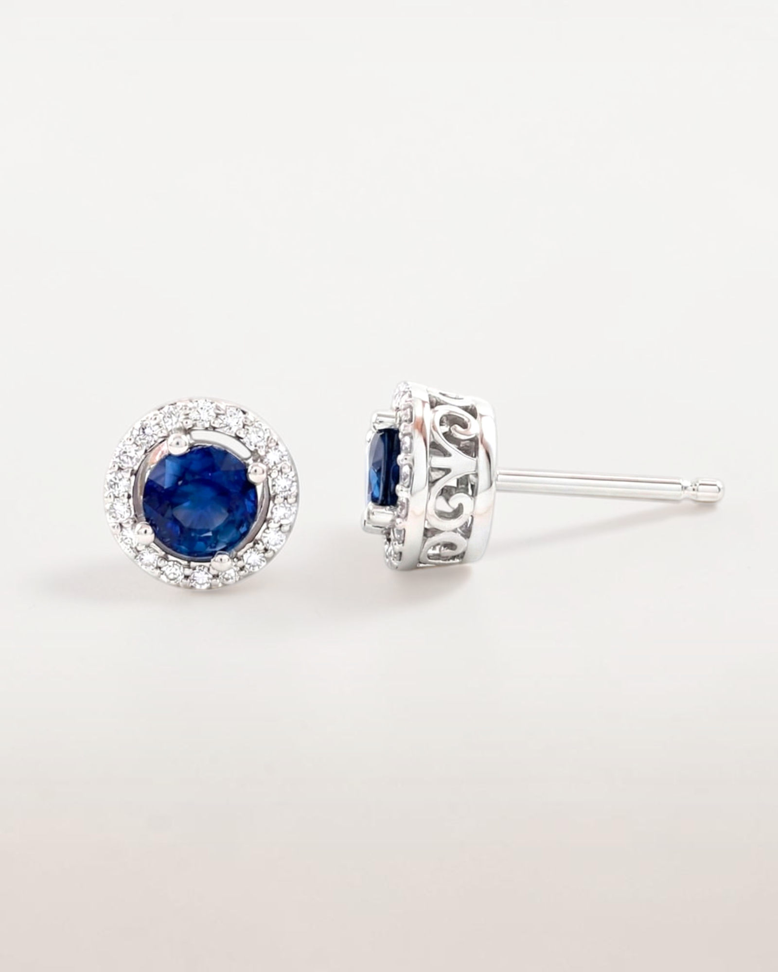 Pendientes Imara de Zafiro y Brillantes en Oro Blanco