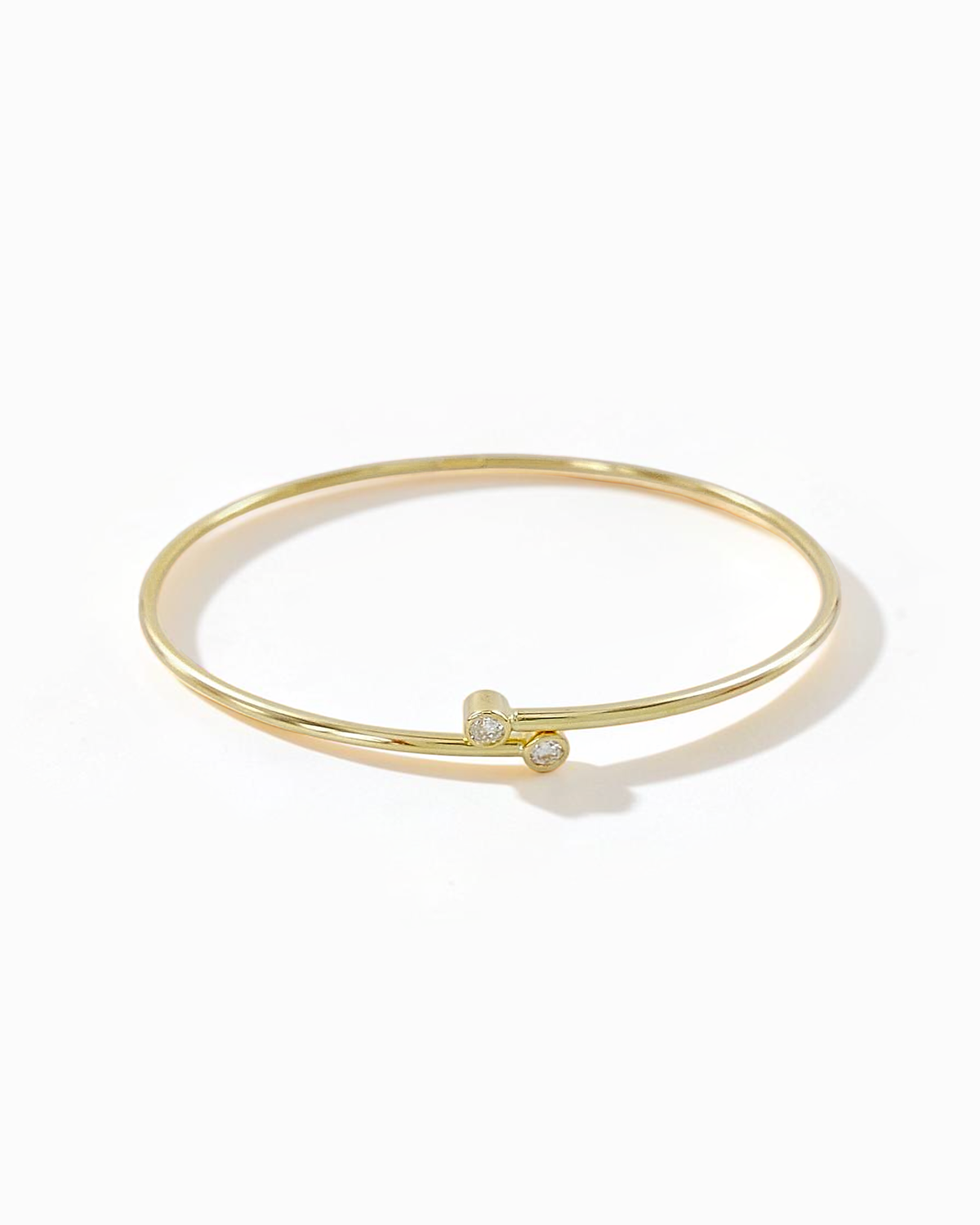 Pulsera Órbita Bypass con Brillantes en Oro Amarillo