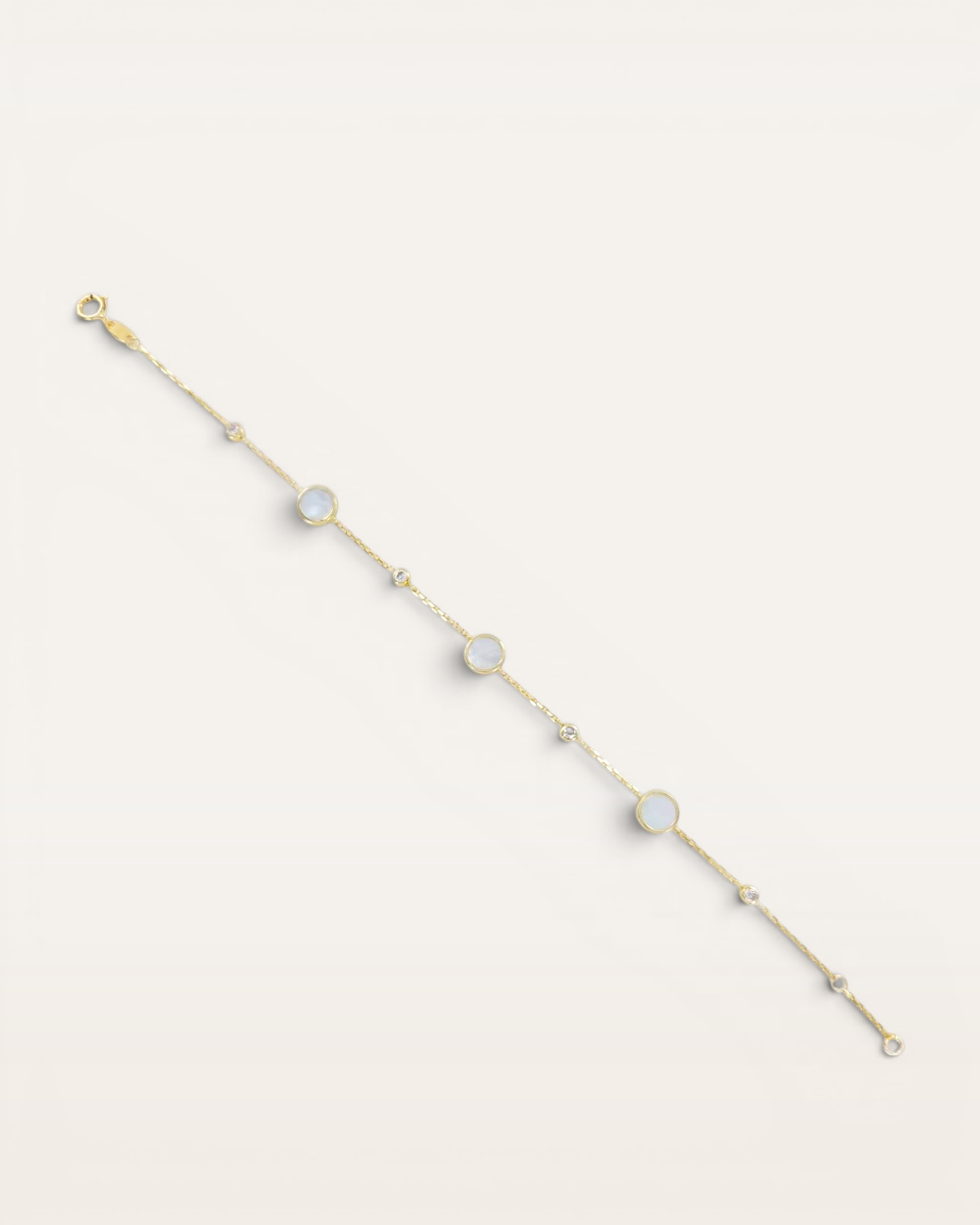 Pulsera Ondina de Nácar y Circonitas en Oro Amarillo